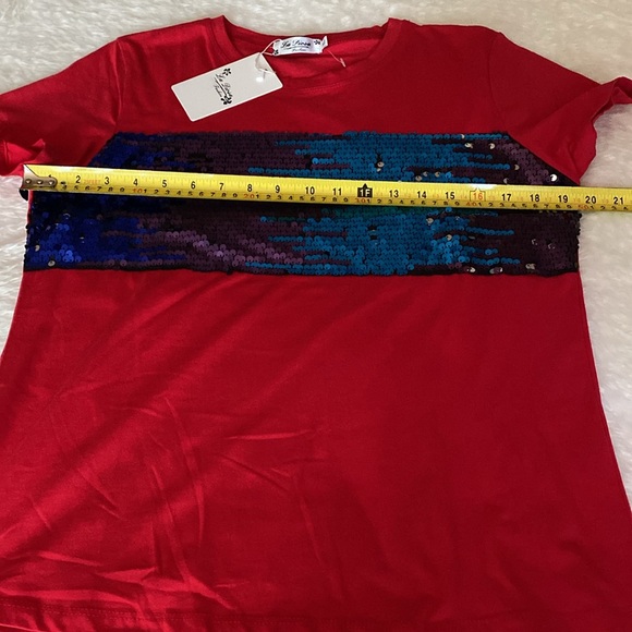 NWT LA DIOSA Fashion Red T-Shirt Top w/ Blue Sequins Embellishment Size XL - Picture 10 of 14